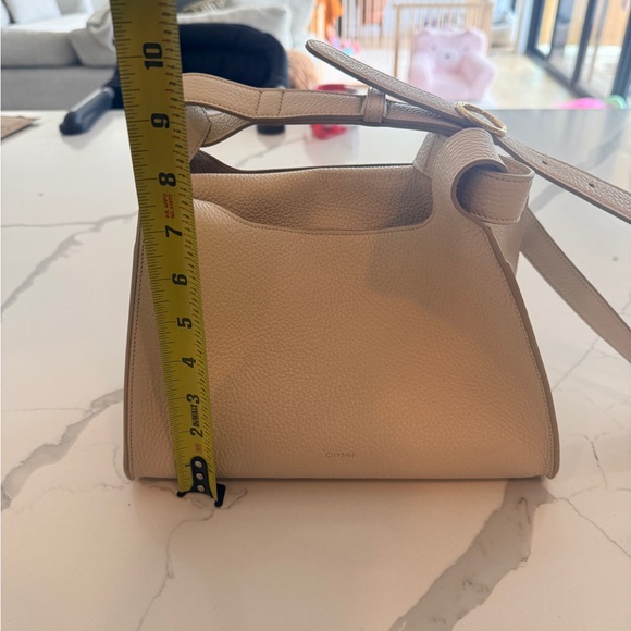 Cuyana Double Loop Leather Bag in Pebbled Stone - Picture 10 of 13